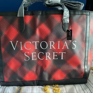 VS TOTE